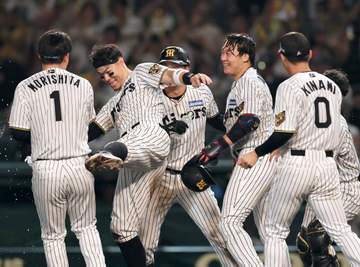 【解説】阪神 糸井嘉男氏「テルの三冠王は周りが言うこと。本人はチームの勝利のためにプレーしている」