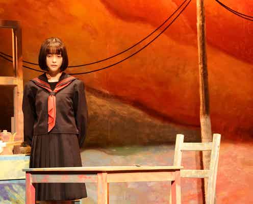 「Diner」玉城ティナ、セーラー服・着ぐるみ・メガネ…“七変化”解禁