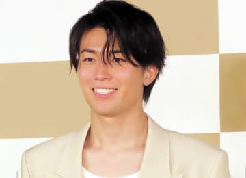 「なんつーイケメン」サッカー25歳日本代表の「ルイ・ヴィトン」全身ショットに反響「ガチモデルじゃん…」