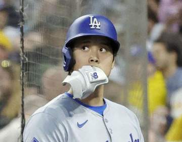 大谷翔平が1試合3三振 ヘルメットが脱げる珍しいシーンも 第2打席で強烈な打球も一塁手の好守に阻まれる