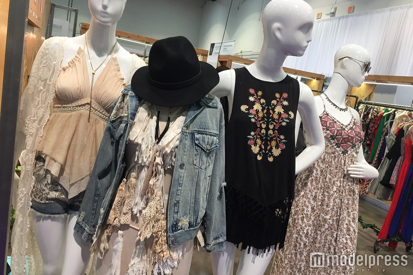 今年は刺繍の入ったアイテムが人気