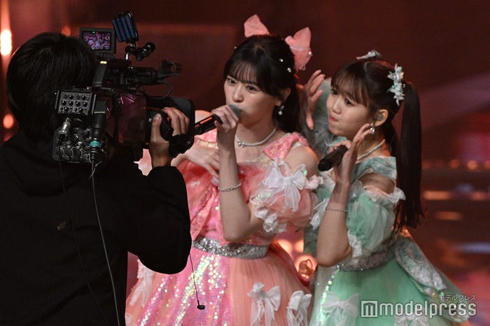 坂井仁香、吉川ひより(C)モデルプレス