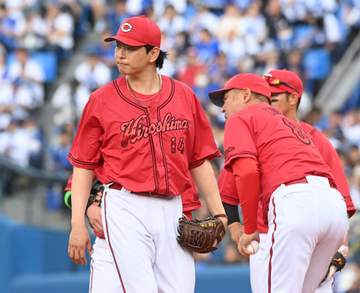 広島・大瀬良が三回途中6失点KO 初回4点リード守り切れずぼう然 中11日での登板も…