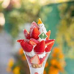 春いちごの農園パフェ/画像提供:平成エンタープライズ