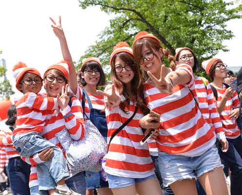 赤白ボーダーで走る「ウォーリーラン」新潟で開催 絵本の世界が現実に