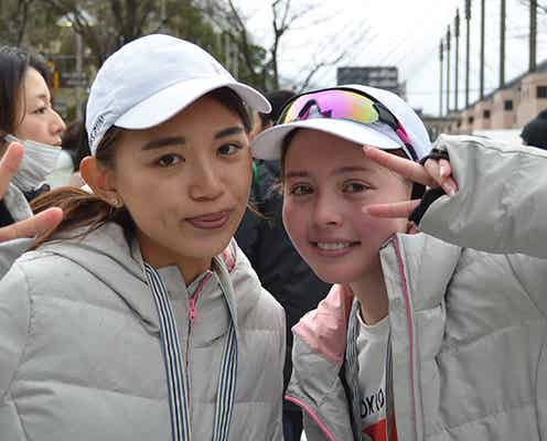 “走る美女チーム”加藤ナナ・坪井ミサト、涙のフルマラソン完走<TOKYO GIRLS RUN>