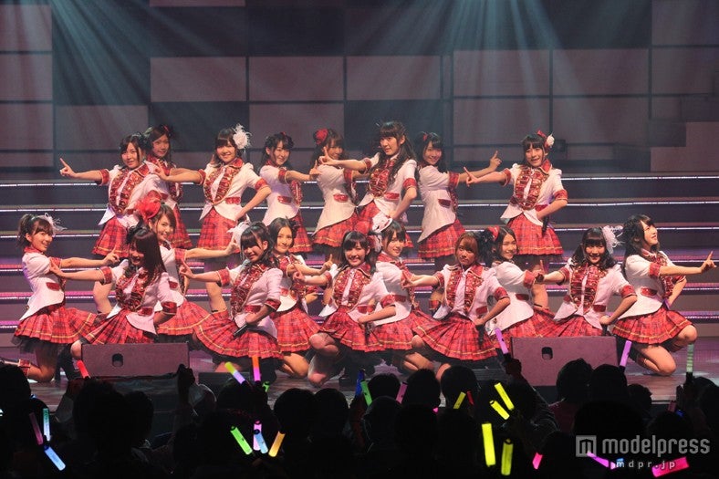 AKB48、ヒット曲大幅ダウンの波乱　ドラフト生の初ステージも　リクエストアワー3日目＜セットリスト＞