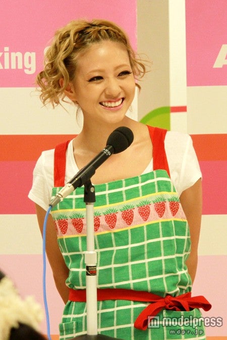 a伊藤千晃 料理教室でファン号泣 モデルプレス