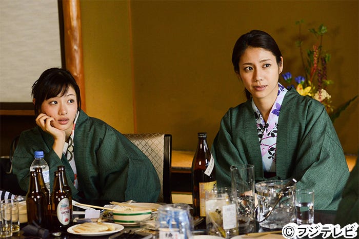 (左より)石原さとみ、松下奈緒/「ディア・シスター」第6話より