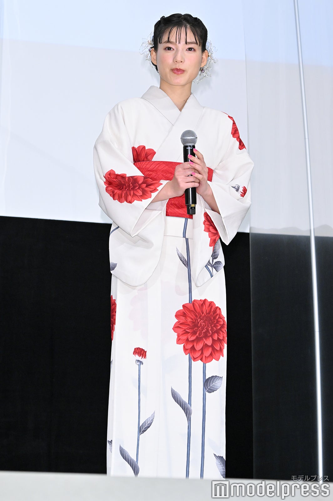 石井杏奈 （C）モデルプレス