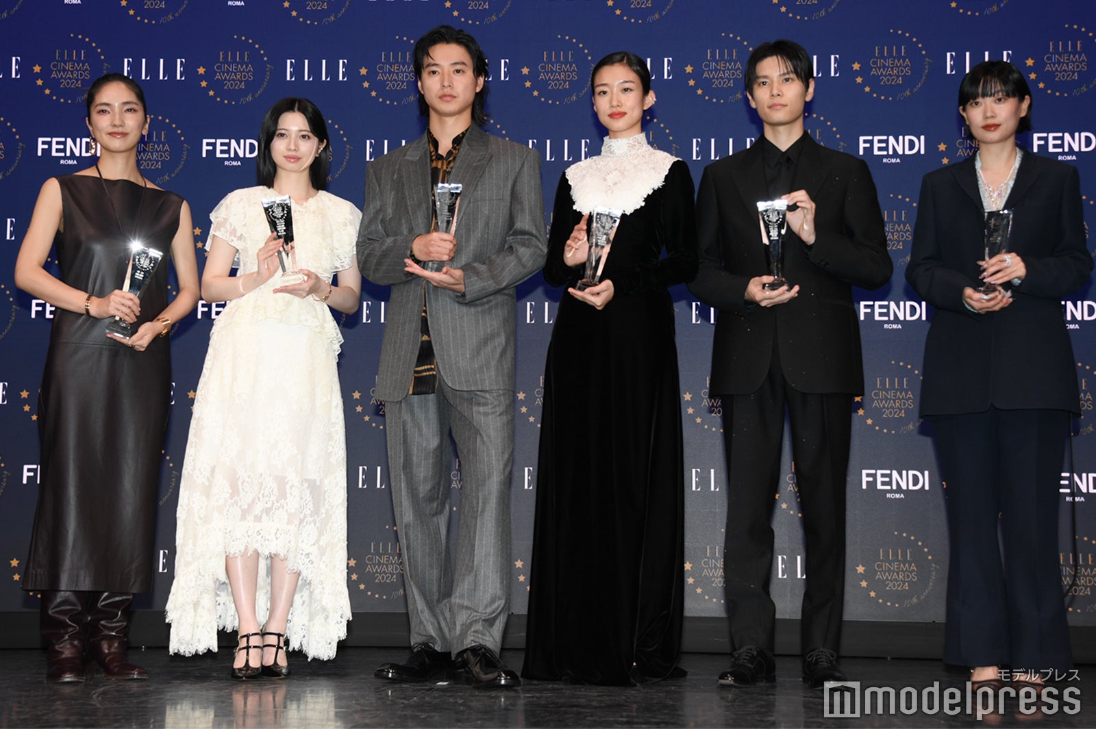 （左から）仁村紗和、桜田ひより、山崎賢人、河合優実、萩原利久、山中瑶子監督（C）モデルプレス