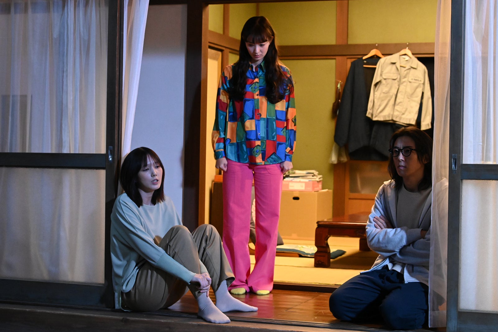 本田翼、宮本茉由、高橋一生「6秒間の軌跡～花火師・望月星太郎の2番目の憂鬱」第5話より（C）テレビ朝日