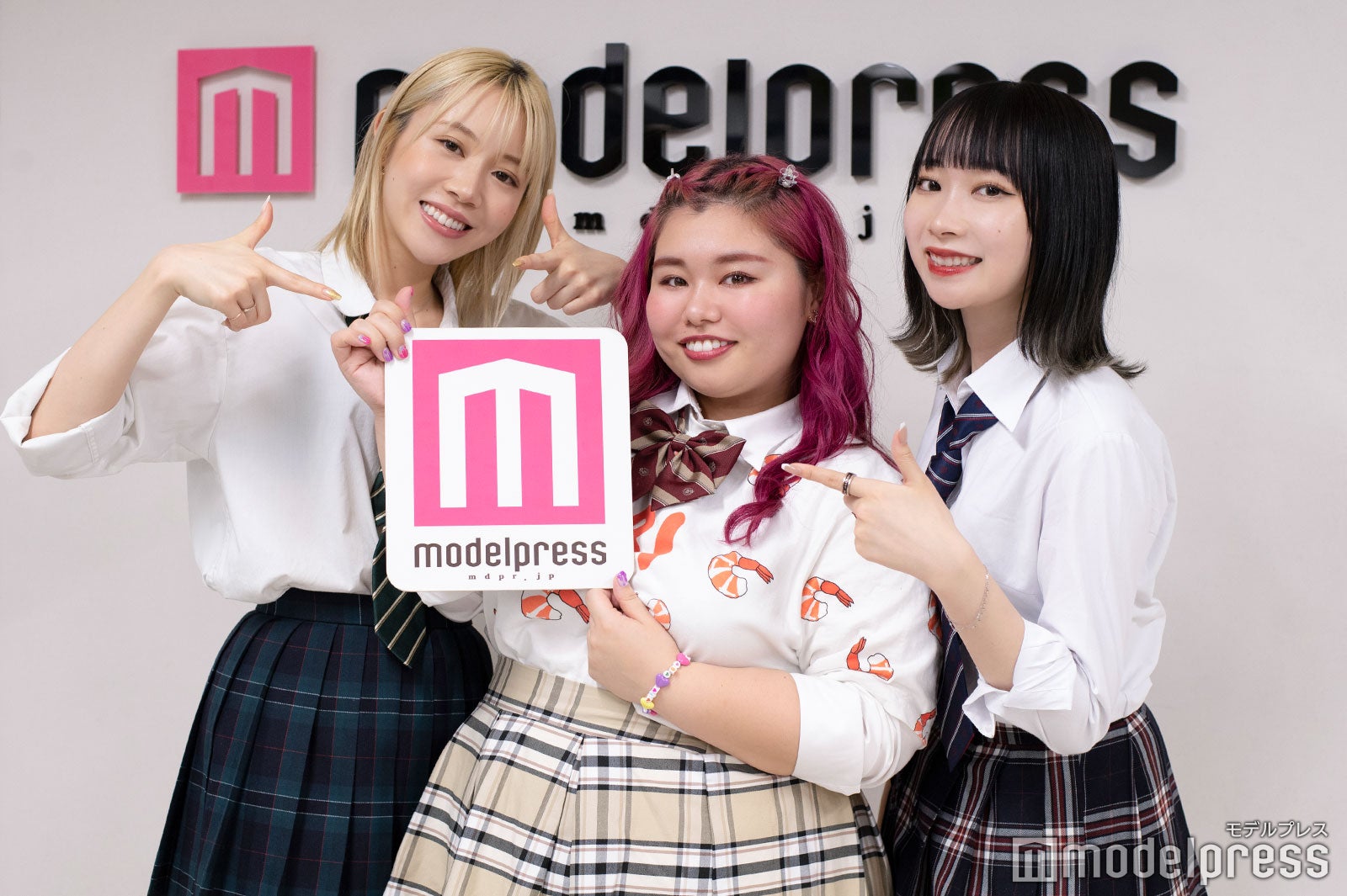 くれいじーまぐねっと 浅見めいユニフォーム 画像6/11) くれいじーまぐねっと・UraN、コンプレックス克服の裏