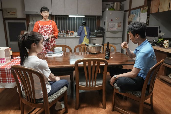 橋本環奈、麻生久美子、北村有起哉「おむすび」第24話(C)NHK