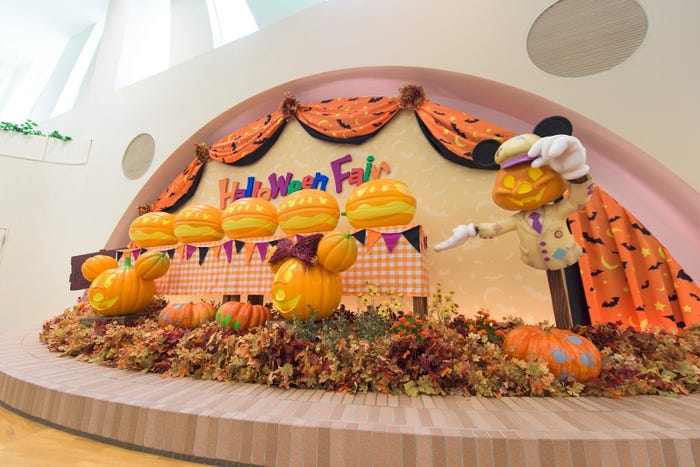 リゾートゲートウェイ・ステーションのデコレーション(C)Disney