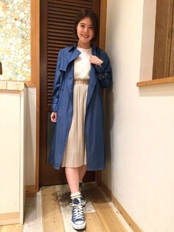 デニムトレンチコート／画像提供：STAFF SNAP