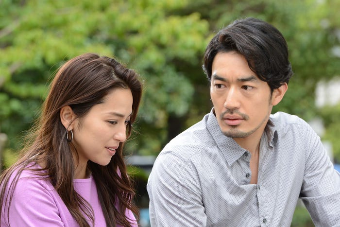 中村アン、大谷亮平/「ラブリラン」第8話より(C)読売テレビ