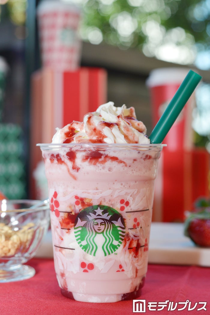「クリスマス ストロベリー ケーキ フラペチーノ」 （C）ビューティーガール
