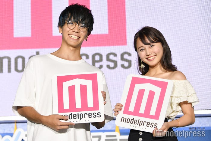 (左から)山口航大さん、中林奈々さん(C)モデルプレス