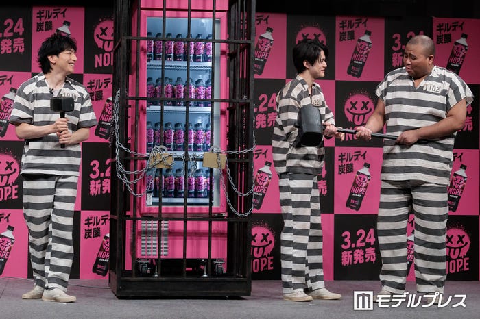 (左から)生田斗真、鈴鹿央士、アントニー(C)モデルプレス