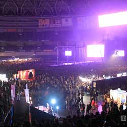 多くの人で賑わう「関西コレクション 2013spring&summer」会場風景