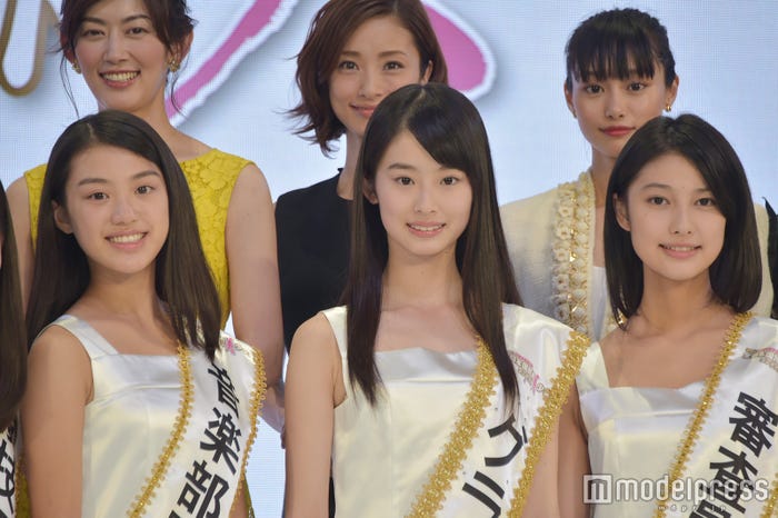 藤田桜恵香さん、井本彩花さん、玉田志織さん(C)モデルプレス(C)モデルプレス