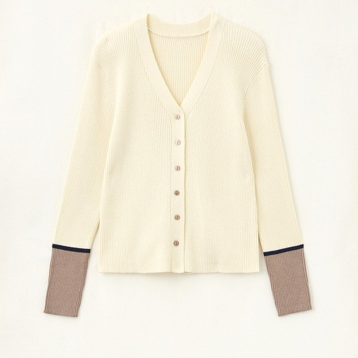 しまむらの配色リブニットカーディガン（田中里奈）