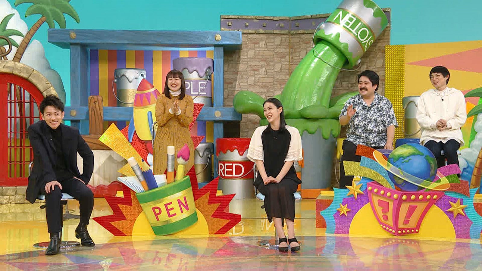 （前列左から）佐藤健、武井咲（後列左から）吉住、空気階段（C）日本テレビ