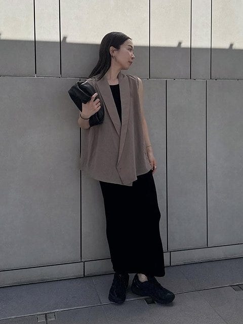 黒ワンピース コーデ 黒ワンピースコーデ2