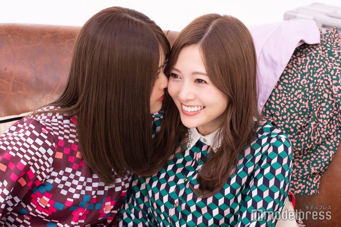 イチャイチャが可愛すぎる! 松村沙友理&白石麻衣 (C)モデルプレス