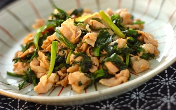 レバニラよりも簡単に作れる、豚ニラ炒め