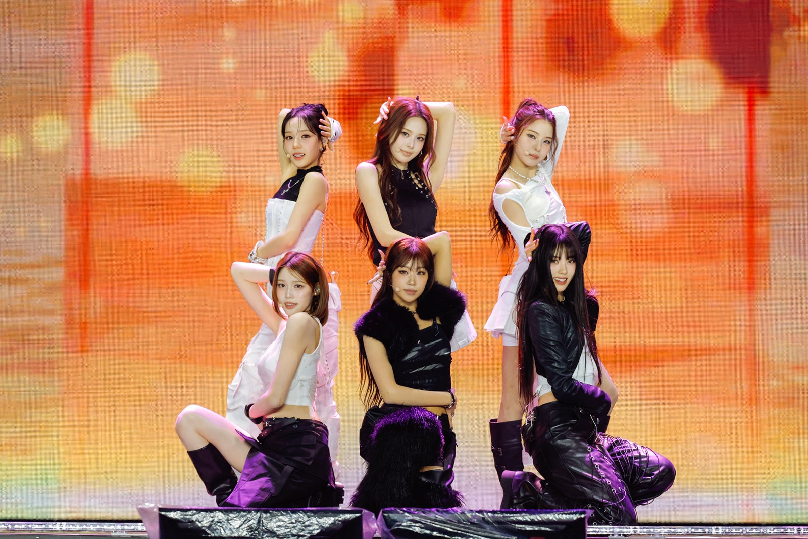 izna「2025 MUSIC BANK GLOBAL FESTIVAL IN JAPAN」撮影：上山陽介、木村泰之、石井亜希、堀内レイ