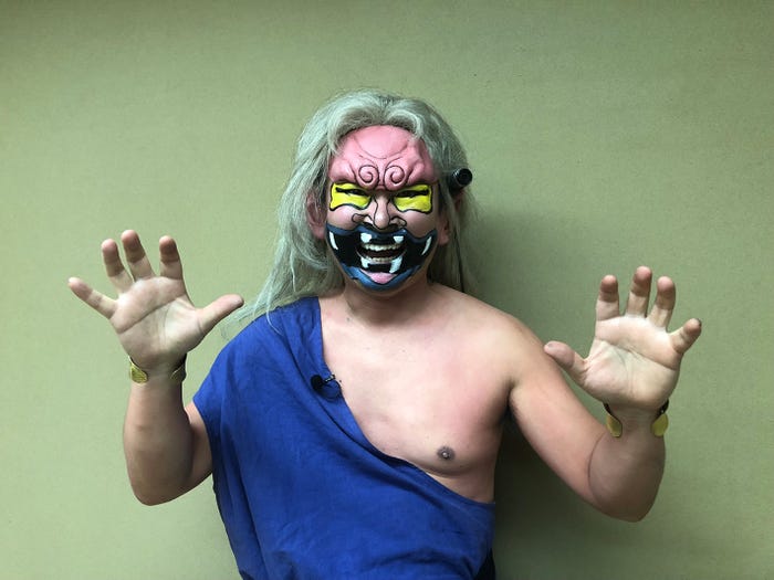 妖怪まくら返し姿の山内健司(C)フジテレビ