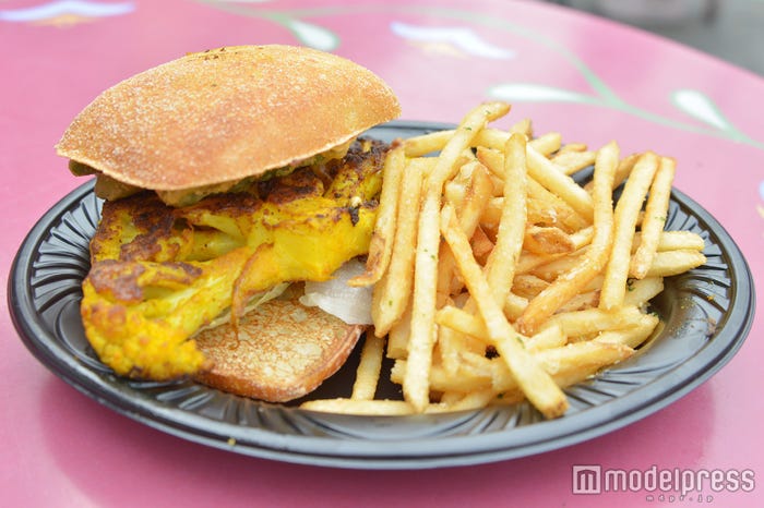 Enchanted Cauli-Flower Sandwich($10.99)/(C)モデルプレス