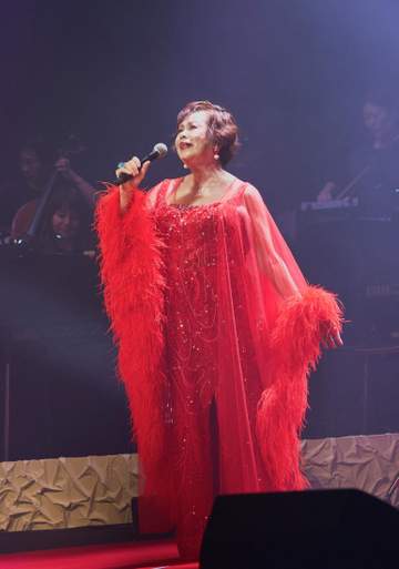 上沼恵美子 コンサートに元相方の姉が現る 元海原万里76歳が姿 8年ぶりフェスティバルホール公演