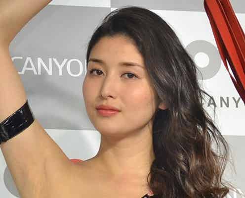 橋本マナミ、美バストのぞくSEXY“女王様”で登場 過激調教で「怒られました」