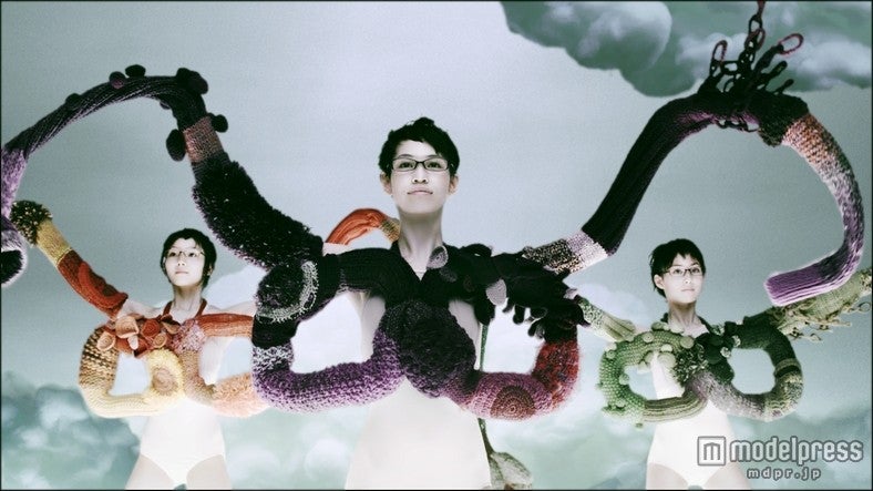 水原希子／「Zoff（ゾフ）」新CM「くにゅくにゅ篇」より