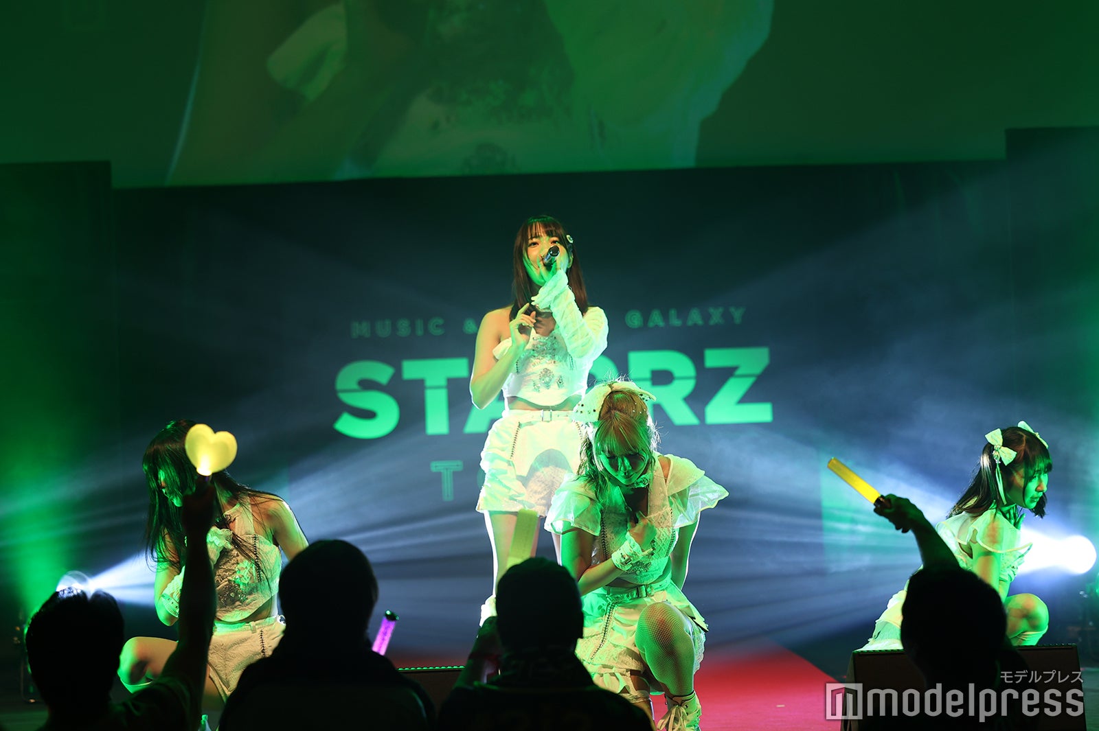 #2i2（C）モデルプレス