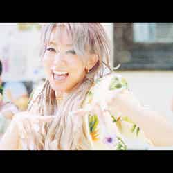 倖田來未のニューシングル「LIT」ミュージックビデオより（画像提供：avex）