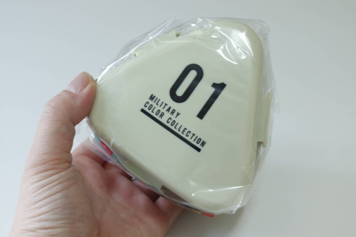 セール110円 ダイソー2段おにぎり弁当箱セール110円