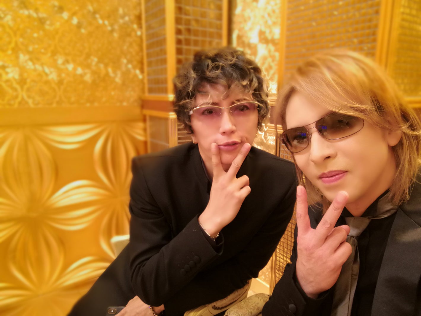GACKT、YOSHIKI（提供写真）