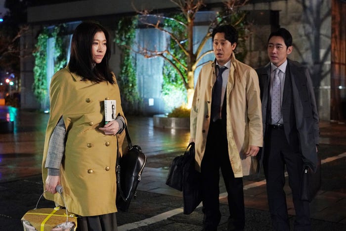 篠原涼子、大泉洋、小泉孝太郎/「ハケンの品格」第1話より(C)日本テレビ