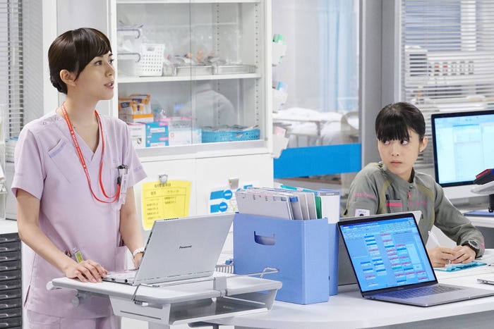 比嘉愛未、馬場ふみか/「コード・ブルー」第4話より(画像提供:フジテレビ)