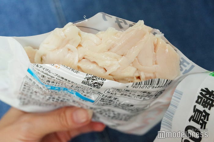 既にほぐされた状態なのでトッピングに使いやすい(C)モデルプレス