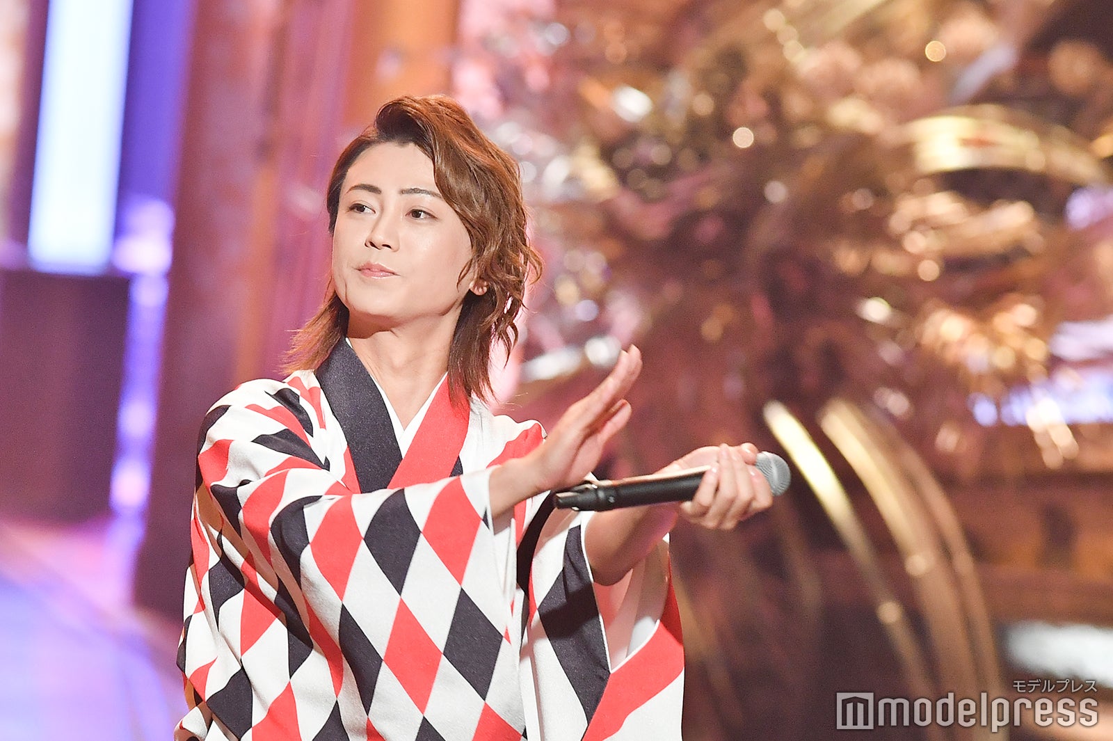 氷川きよし（C）モデルプレス