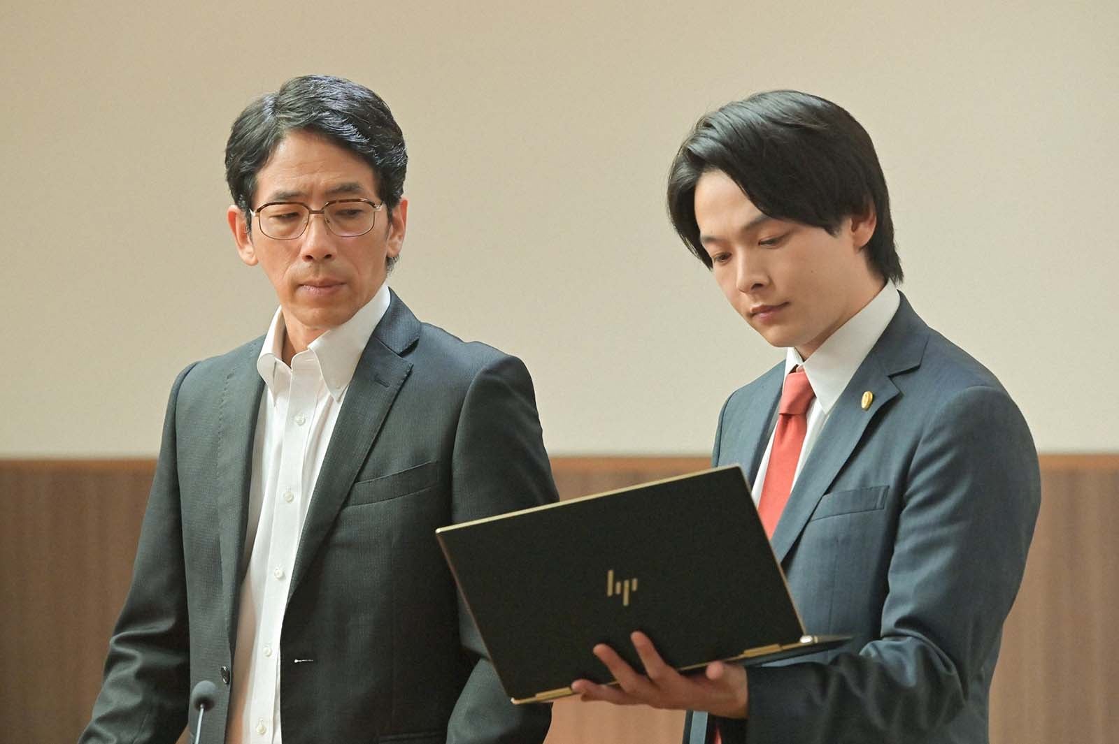 野間口徹、中村倫也「石子と羽男―そんなコトで訴えます？―」第7話より（C）TBS