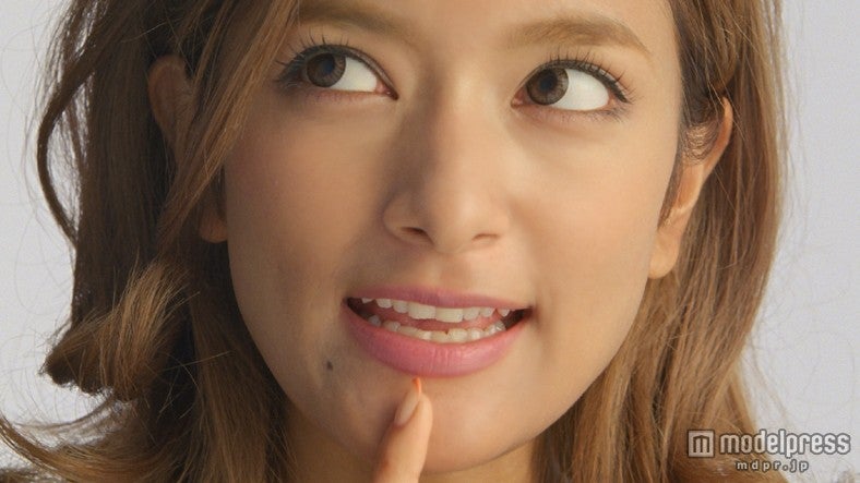 ローラ／新CM「ローラのX’mas」篇