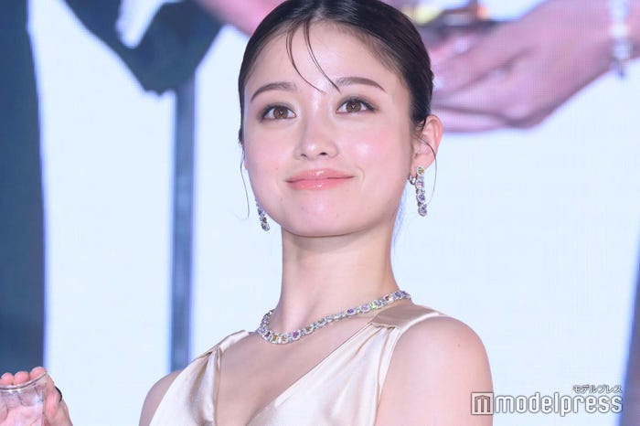橋本環奈(C)モデルプレス