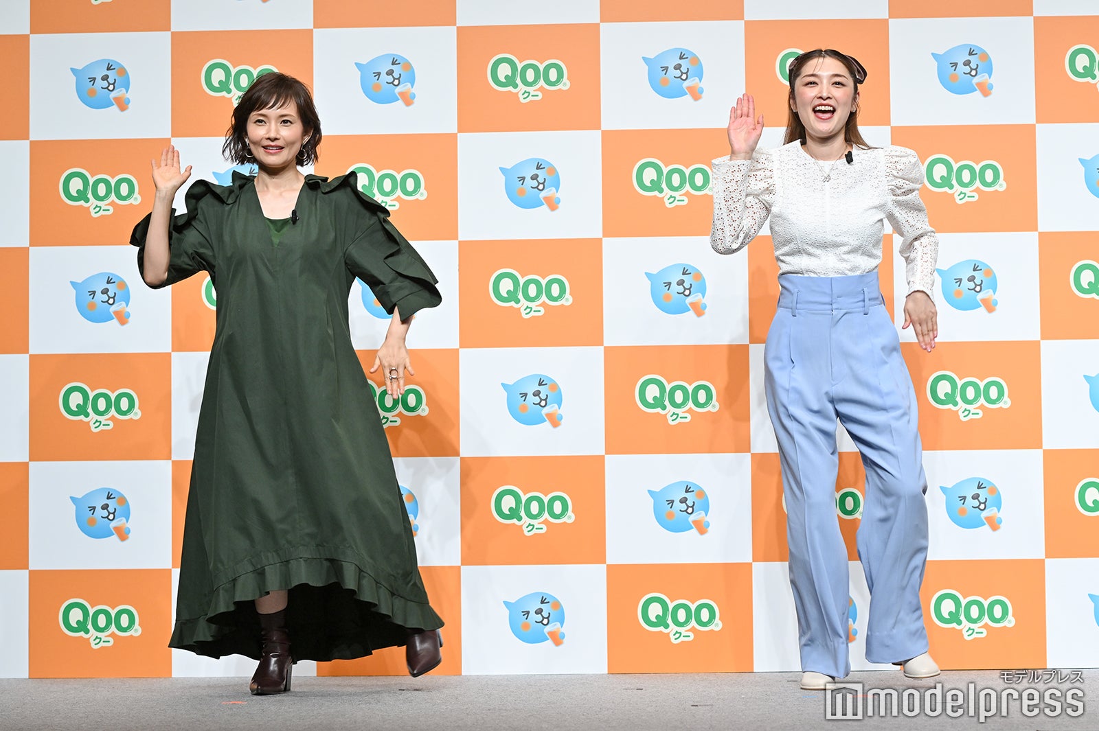 安倍なつみ、石川梨華（C）モデルプレス