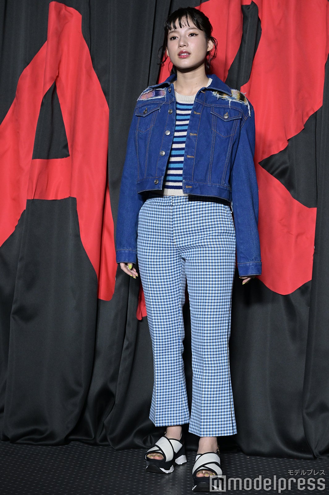 石井杏奈 （C）モデルプレス